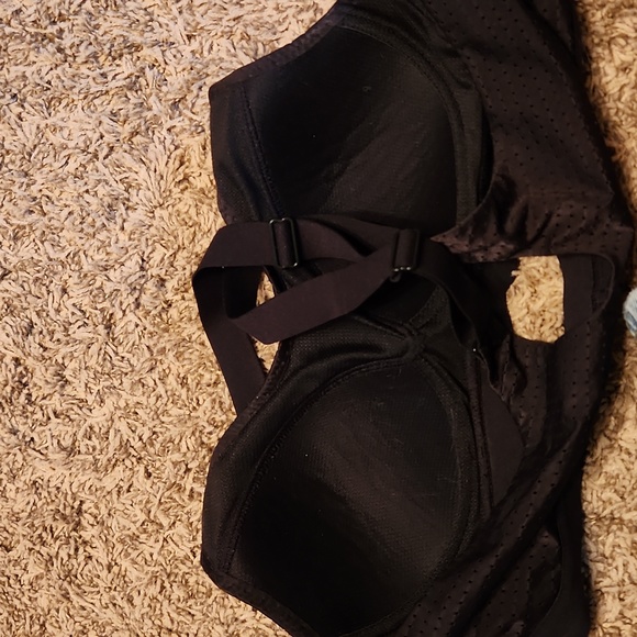 Victoria's Secret - Victoria Sport Sports Bra - Picture 5 of 8